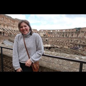 Meet your Posher, Olivia